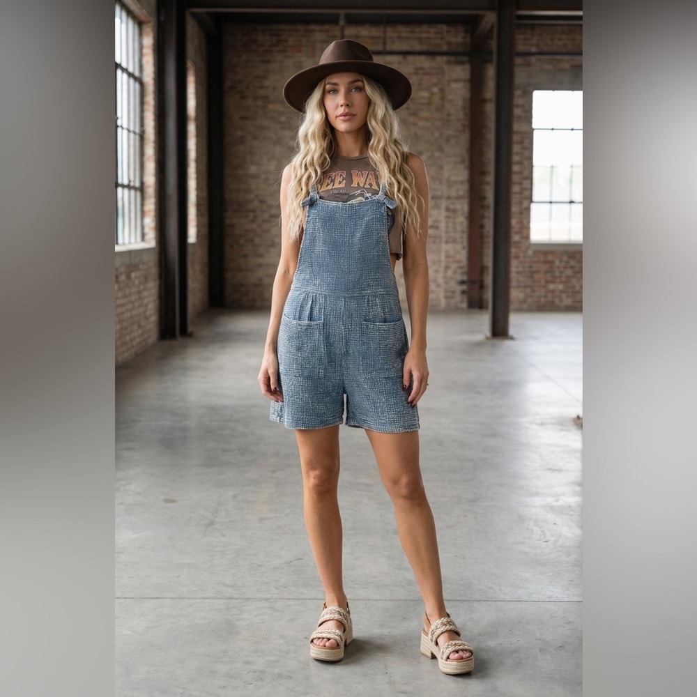 NWT Textured Gauze Washed Blue Knot Strap Jumper Overalls Shortalls Romper - Picture 4 of 6